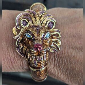 Kenneth J. Lane Lion Head Enamel Hinged Bangle Bracelet 1980s 1990s Vintage